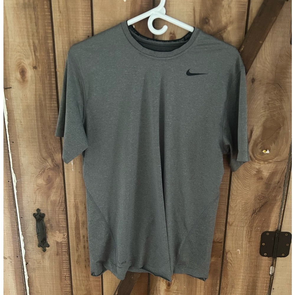 Nike Gray Short Sleeve Tee